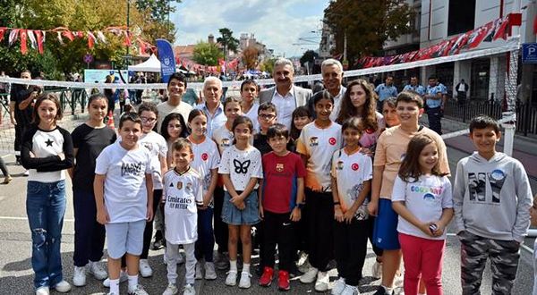 Heykel Atatürk Caddesi, Çocuklar Alanı Oldu