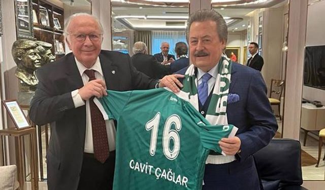 Bursaspor Yönetimi Efsane Başkan Cavit Çağlar'ı Ziyaret Etti